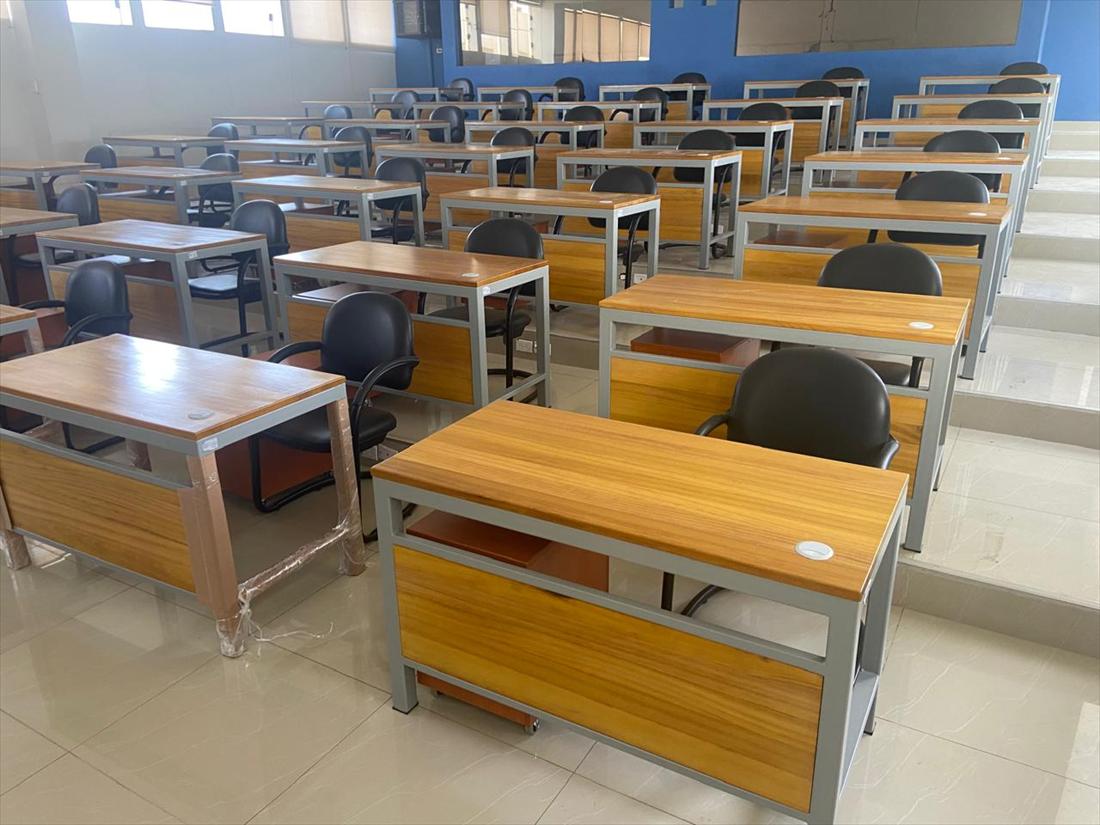 Aula equipada con mobiliario educativo Dismardi